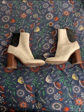rag & bone White Leather Chelsea Block Heel Ankle Boots, Sz 38 (US 8)